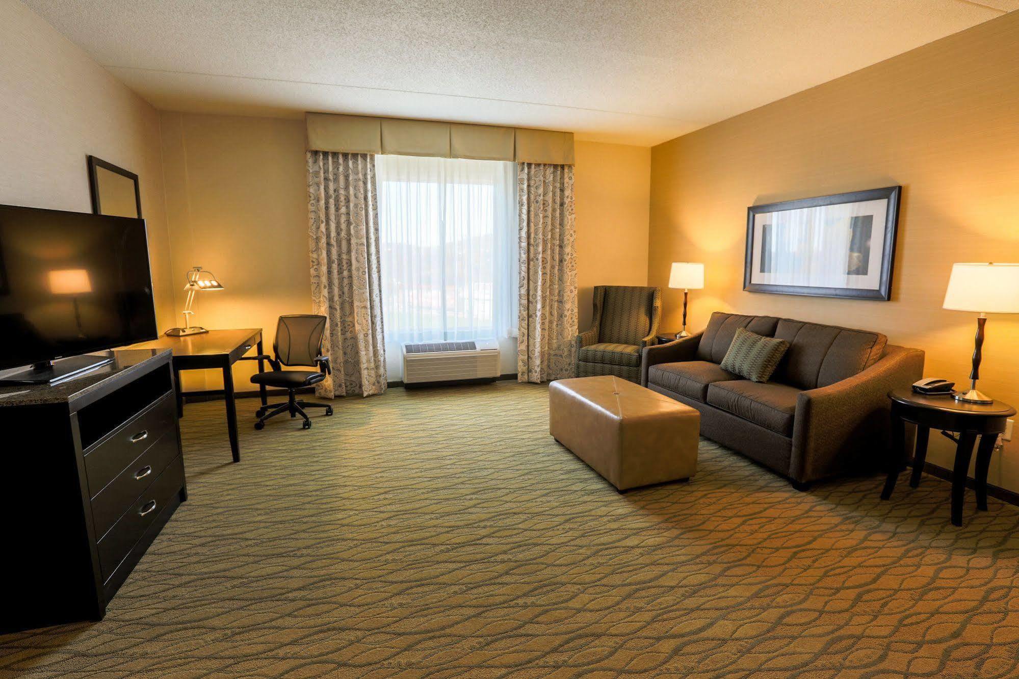 Hilton Garden Inn Indiana At Iup Esterno foto